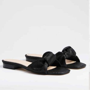 Tuckernuck Black Rafia Sandals Size 7.5